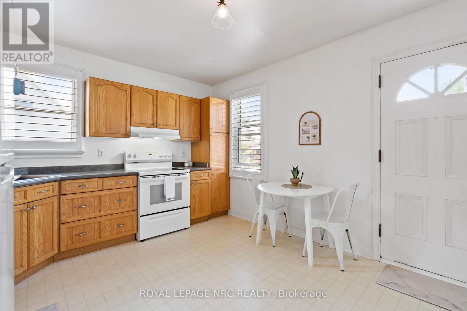 3 Philpark Road, St. Catharines, Ontario  L2N 4E4 - Photo 3 - X13456818
