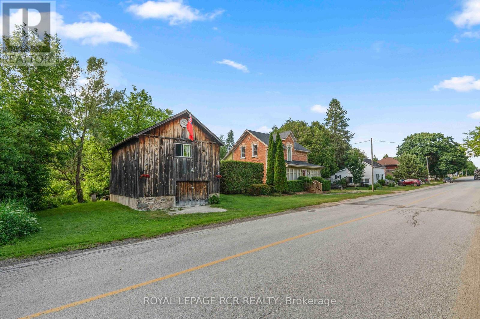 022021 E Gara-Erin Townline, East Garafraxa, Ontario  L9W 7G4 - Photo 2 - X13456912