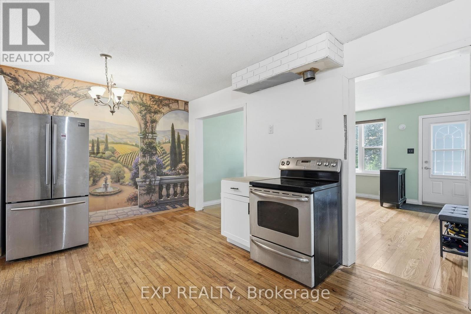 83 Oriole Parkway W, Woolwich, Ontario  N3B 1C2 - Photo 10 - X13456938