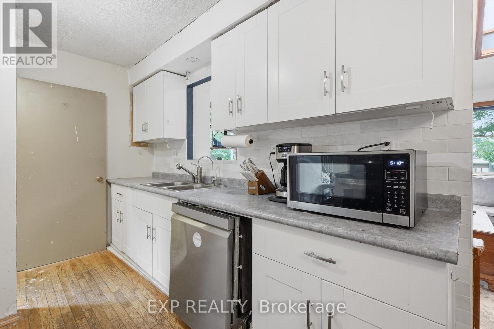 83 Oriole Parkway W, Woolwich, Ontario  N3B 1C2 - Photo 13 - X13456938