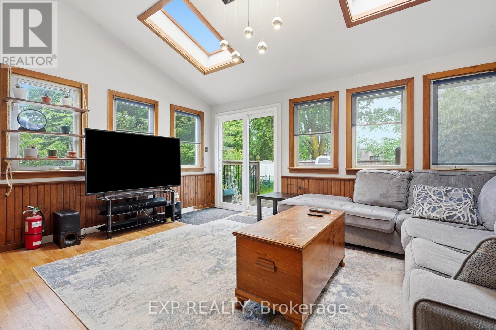 83 Oriole Parkway W, Woolwich, Ontario  N3B 1C2 - Photo 15 - X13456938