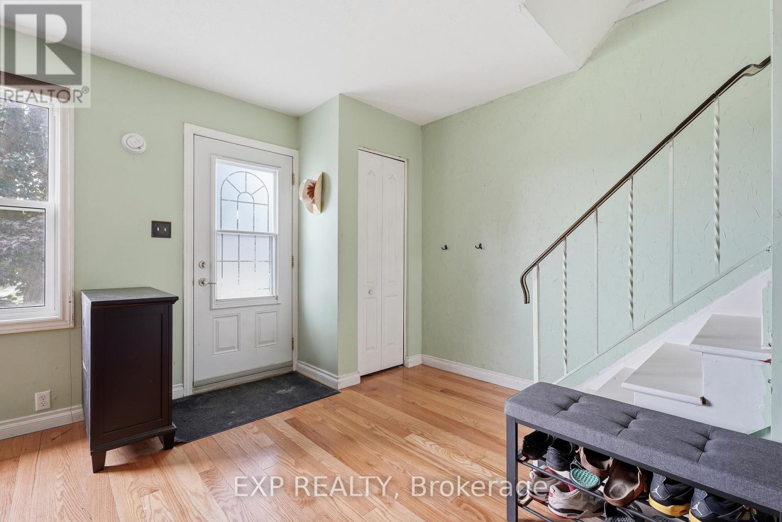 83 Oriole Parkway W, Woolwich, Ontario  N3B 1C2 - Photo 5 - X13456938