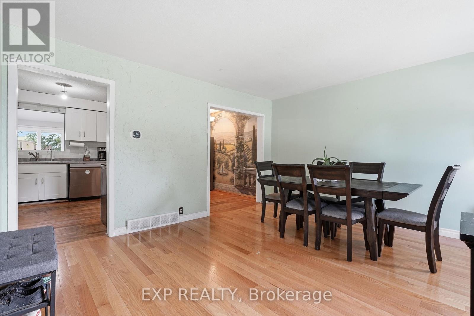 83 Oriole Parkway W, Woolwich, Ontario  N3B 1C2 - Photo 8 - X13456938