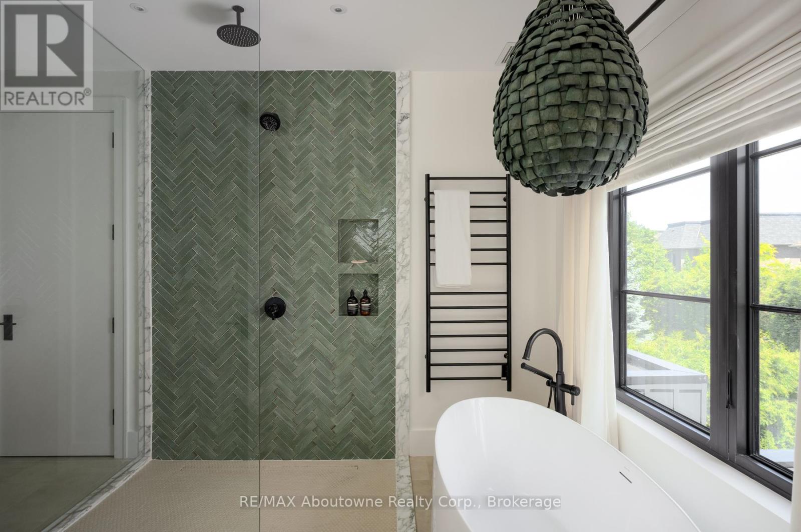 203 Weybourne Road, Oakville, Ontario  L6K 2T7 - Photo 21 - W13457162