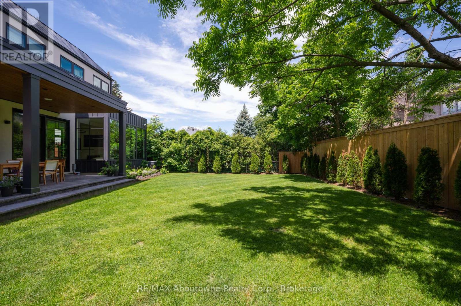 203 Weybourne Road, Oakville, Ontario  L6K 2T7 - Photo 44 - W13457162