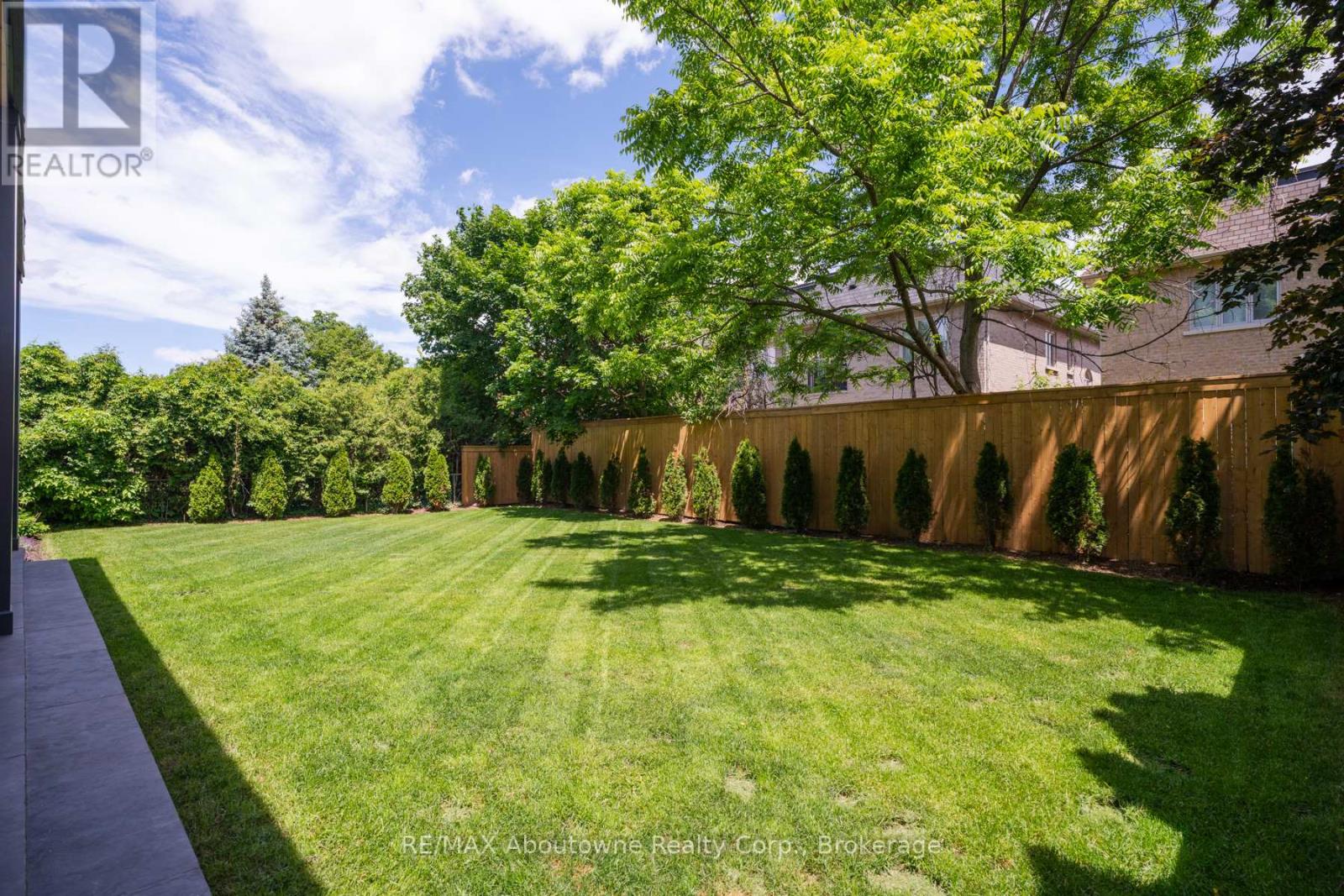 203 Weybourne Road, Oakville, Ontario  L6K 2T7 - Photo 46 - W13457162