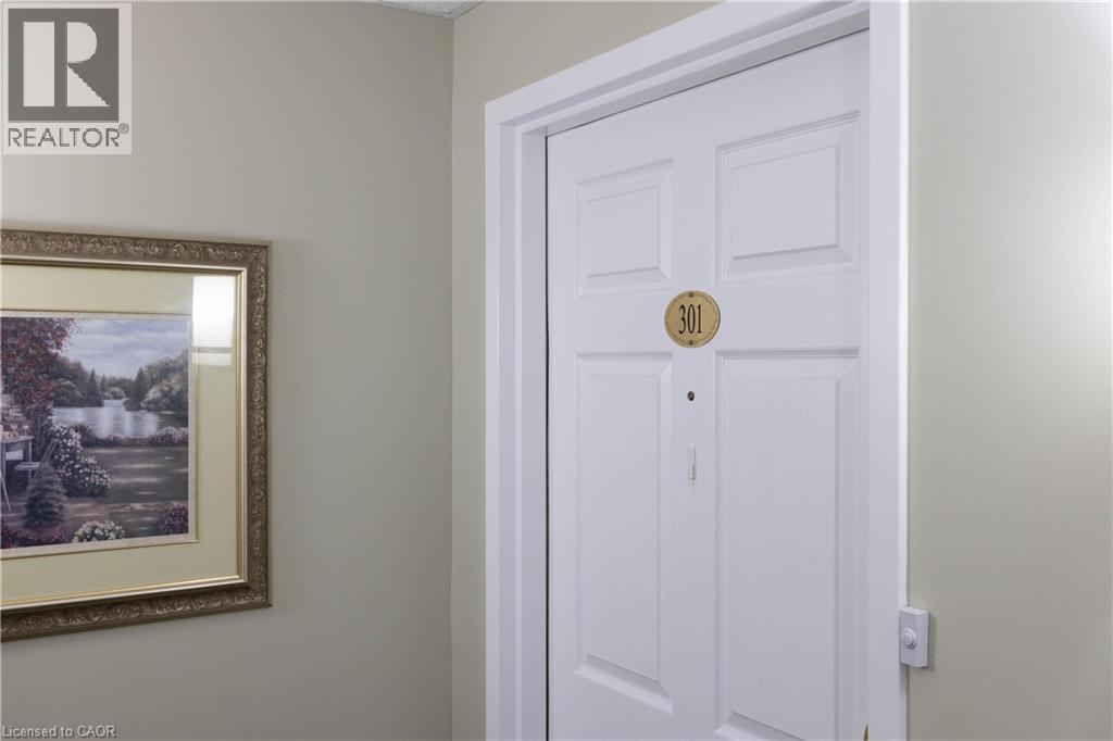216 Plains Road W Unit# D301, Burlington, Ontario  L7T 4L2 - Photo 3 - 40840699
