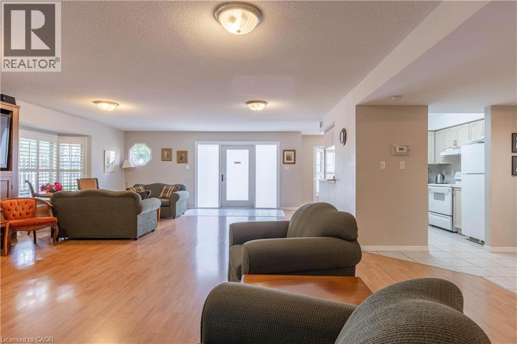 216 Plains Road W Unit# D301, Burlington, Ontario  L7T 4L2 - Photo 31 - 40840699