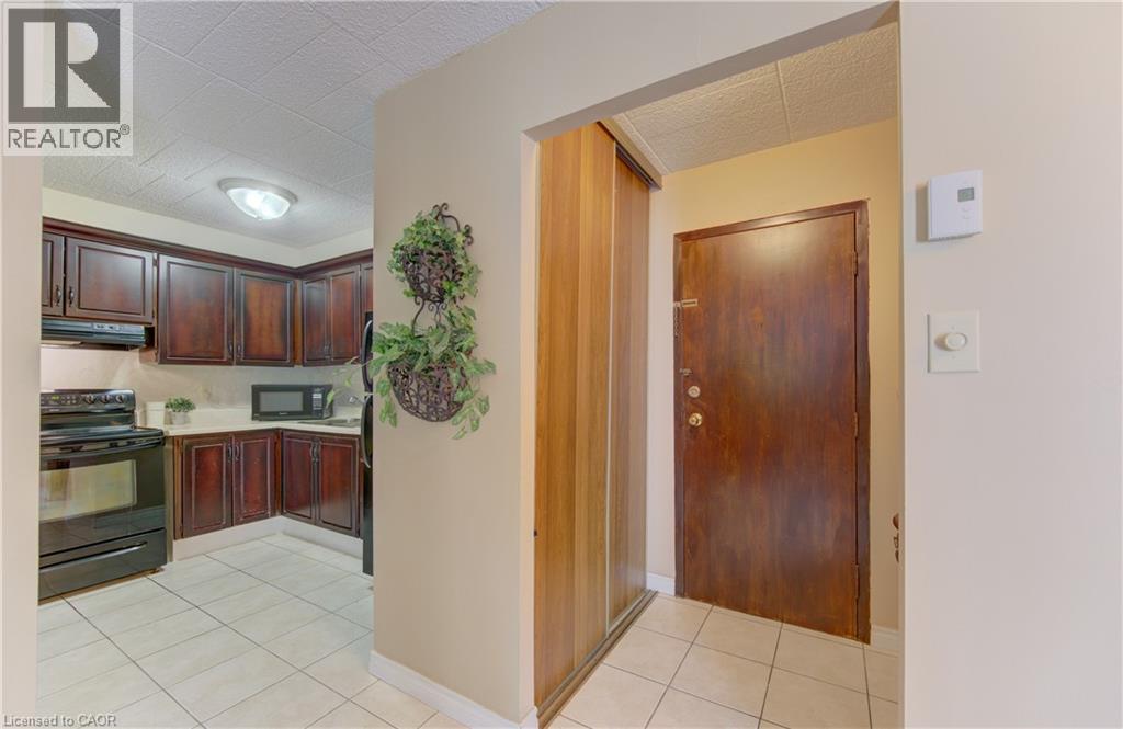 71 Vanier Drive Unit# 301, Kitchener, Ontario  N2C 1J4 - Photo 8 - 40839804