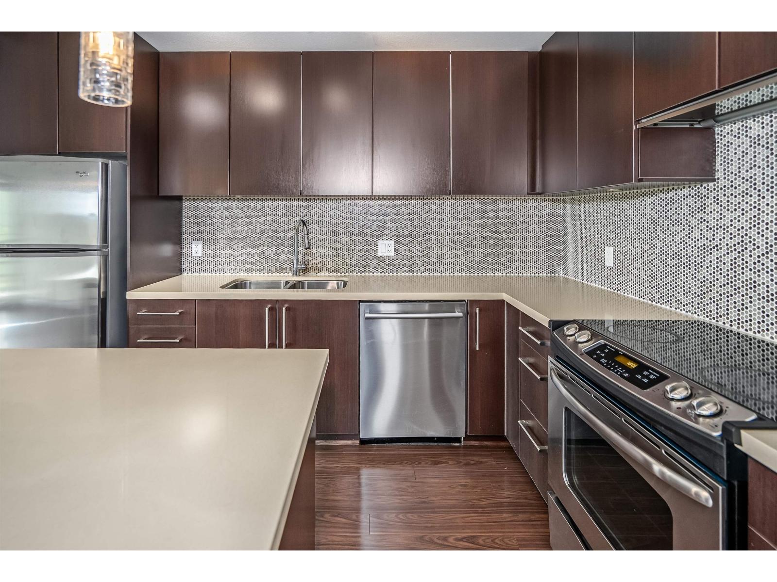 406 15735 Croydon Drive, Surrey, British Columbia  V3Z 2L5 - Photo 8 - R3136294