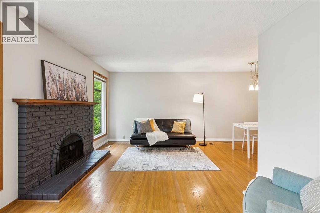 931 124 Avenue SW, Calgary, Alberta  T2W 1T2 - Photo 5 - A2319782