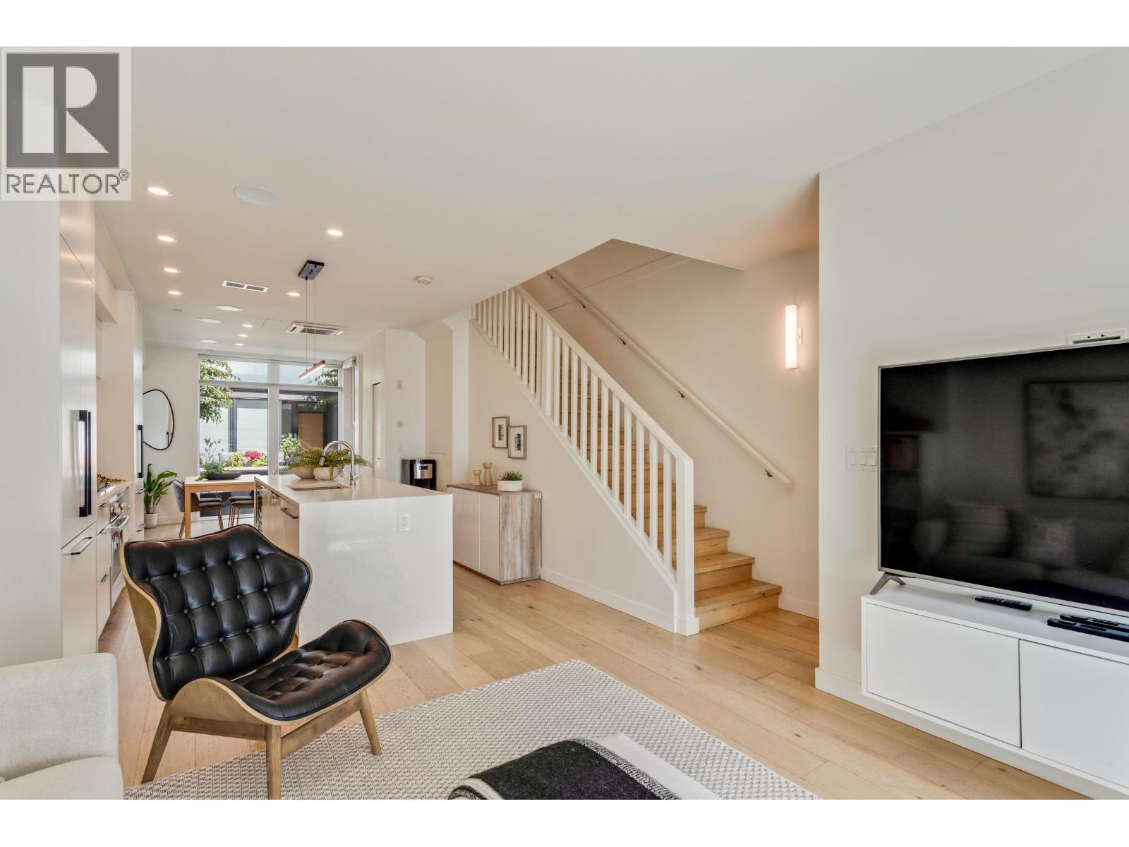 125 649 E 3rd Street, North Vancouver, British Columbia  V7L 1G6 - Photo 6 - R3136988