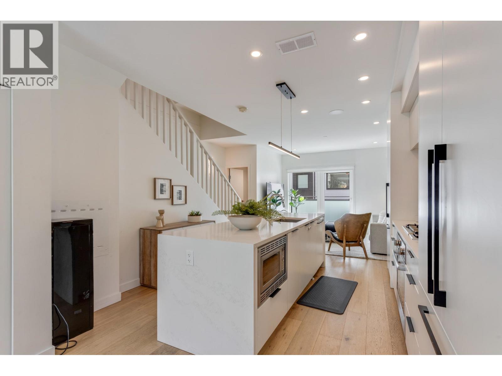 125 649 E 3rd Street, North Vancouver, British Columbia  V7L 1G6 - Photo 8 - R3136988