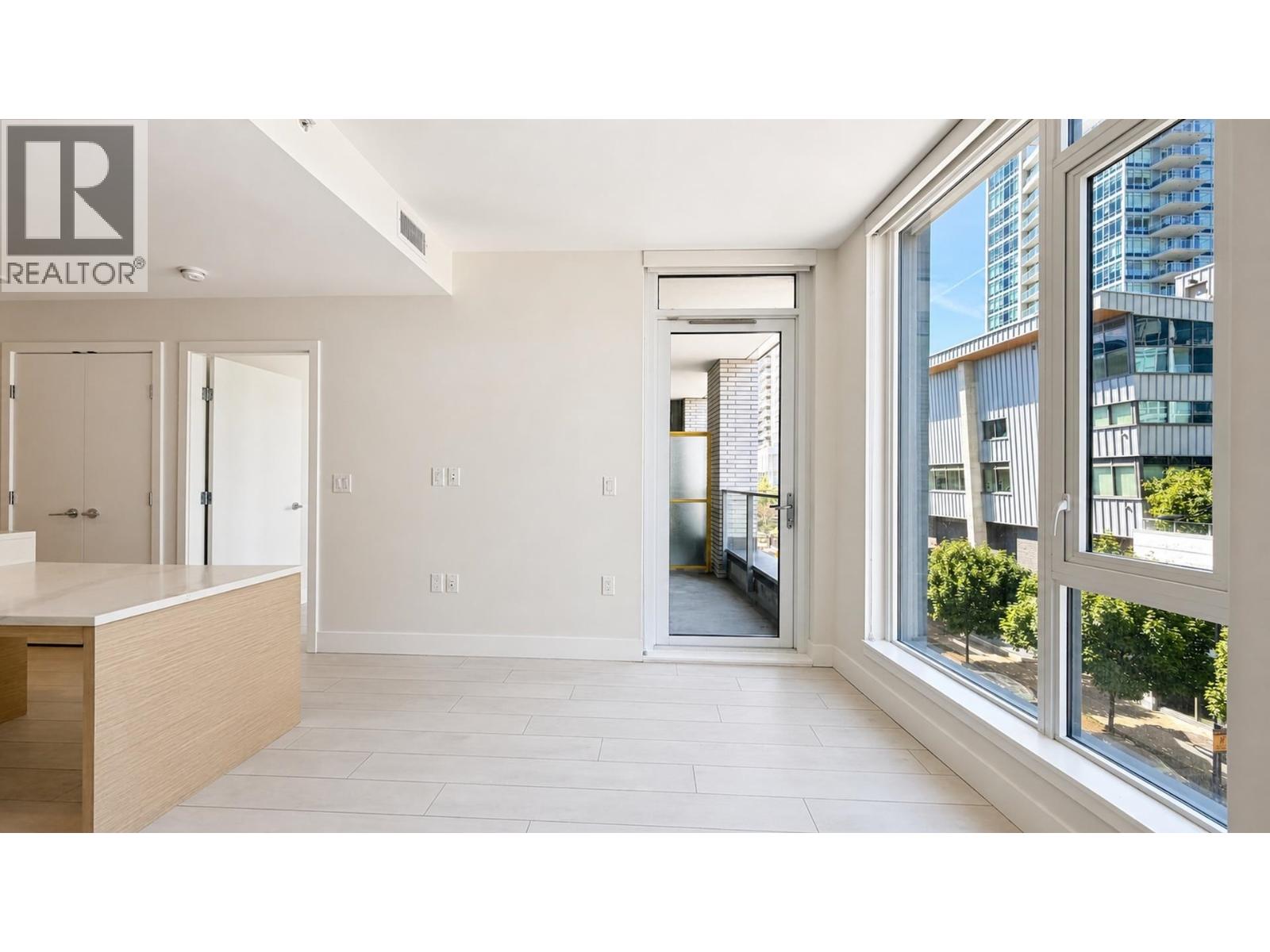 405 3538 Sawmill Crescent, Vancouver, British Columbia  V5S 0J8 - Photo 5 - R3136990