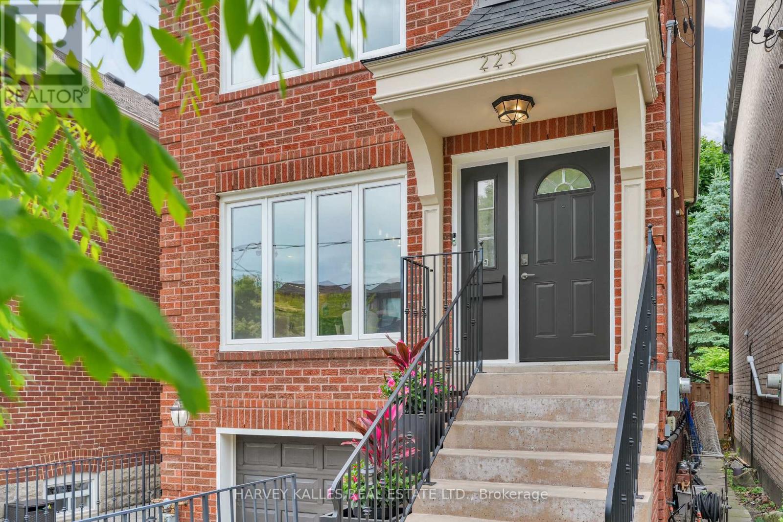 223 Glenforest Road, Toronto, Ontario M4N 2A3 - Photo 3 - C13457084