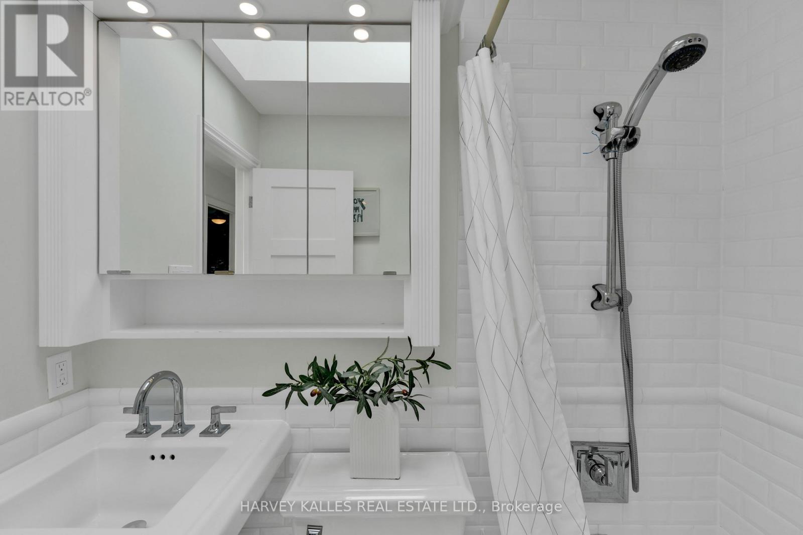 223 Glenforest Road, Toronto, Ontario M4N 2A3 - Photo 35 - C13457084