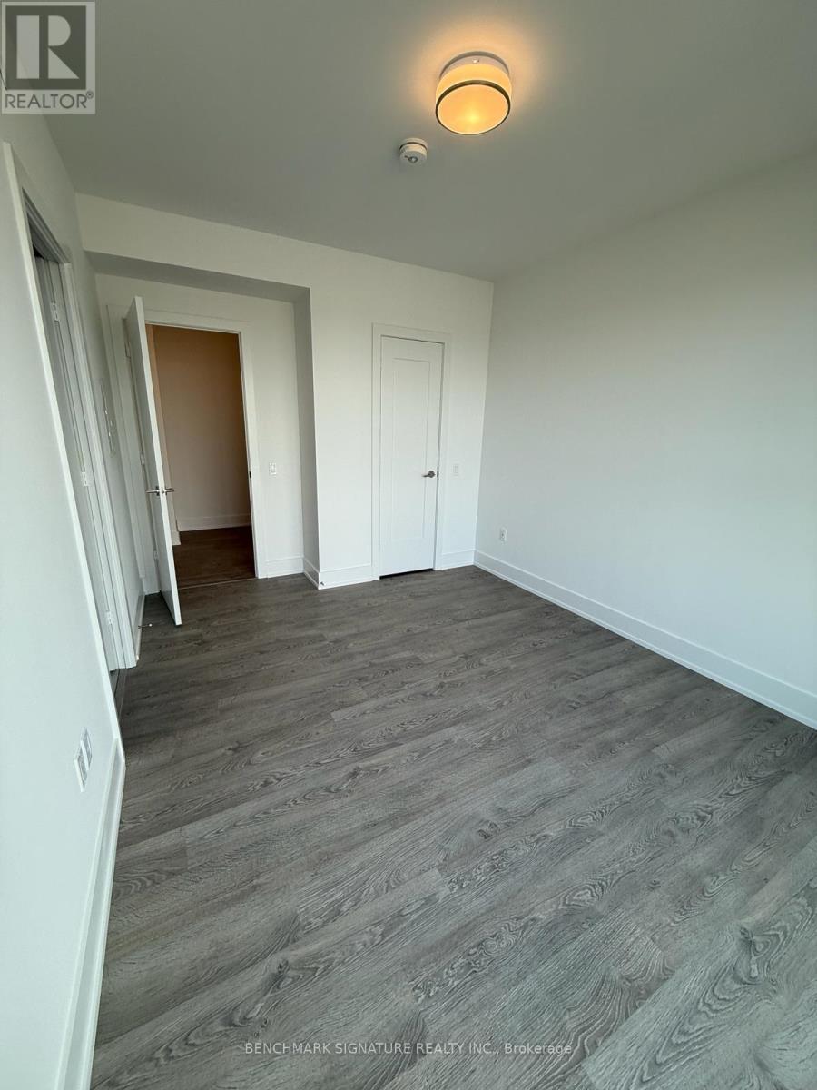 2204 - 10 Inn On The Park Drive, Toronto, Ontario  M3C 0P9 - Photo 4 - C13457194