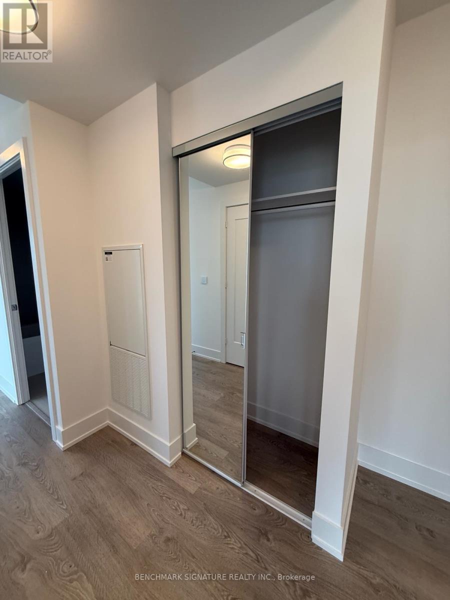 2204 - 10 Inn On The Park Drive, Toronto, Ontario  M3C 0P9 - Photo 8 - C13457194