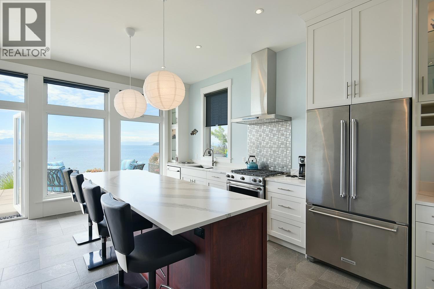 5279 Sunshine Coast Highway, Sechelt, British Columbia  V7Z 0C4 - Photo 6 - R3136999