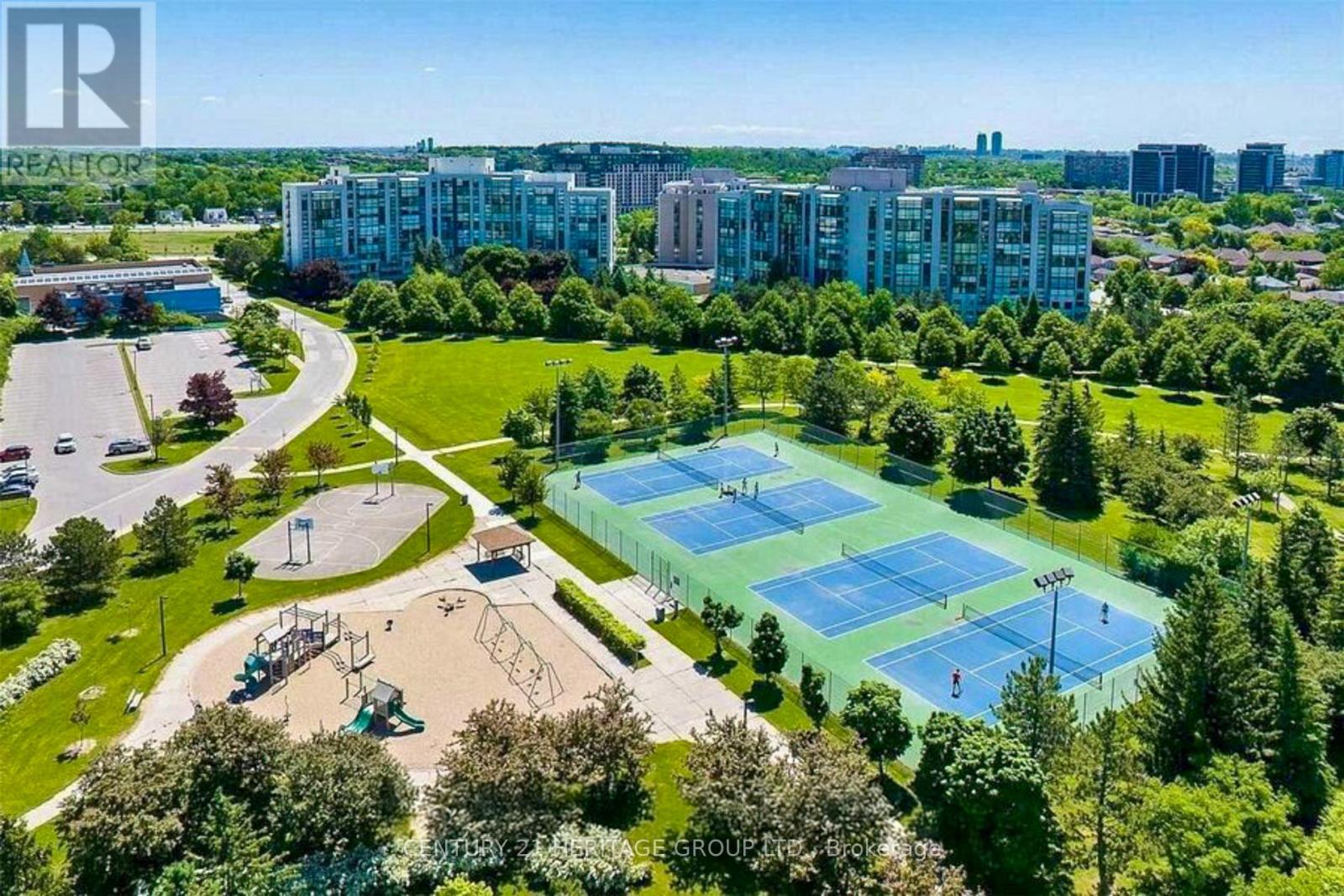 806 - 30 HARDING BOULEVARD W, Richmond Hill, Ontario