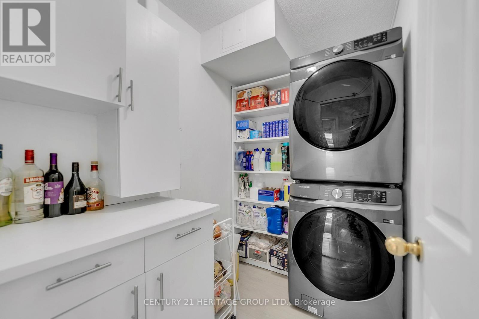 806 - 30 Harding Boulevard W, Richmond Hill, Ontario  L4C 9M3 - Photo 18 - N12996778