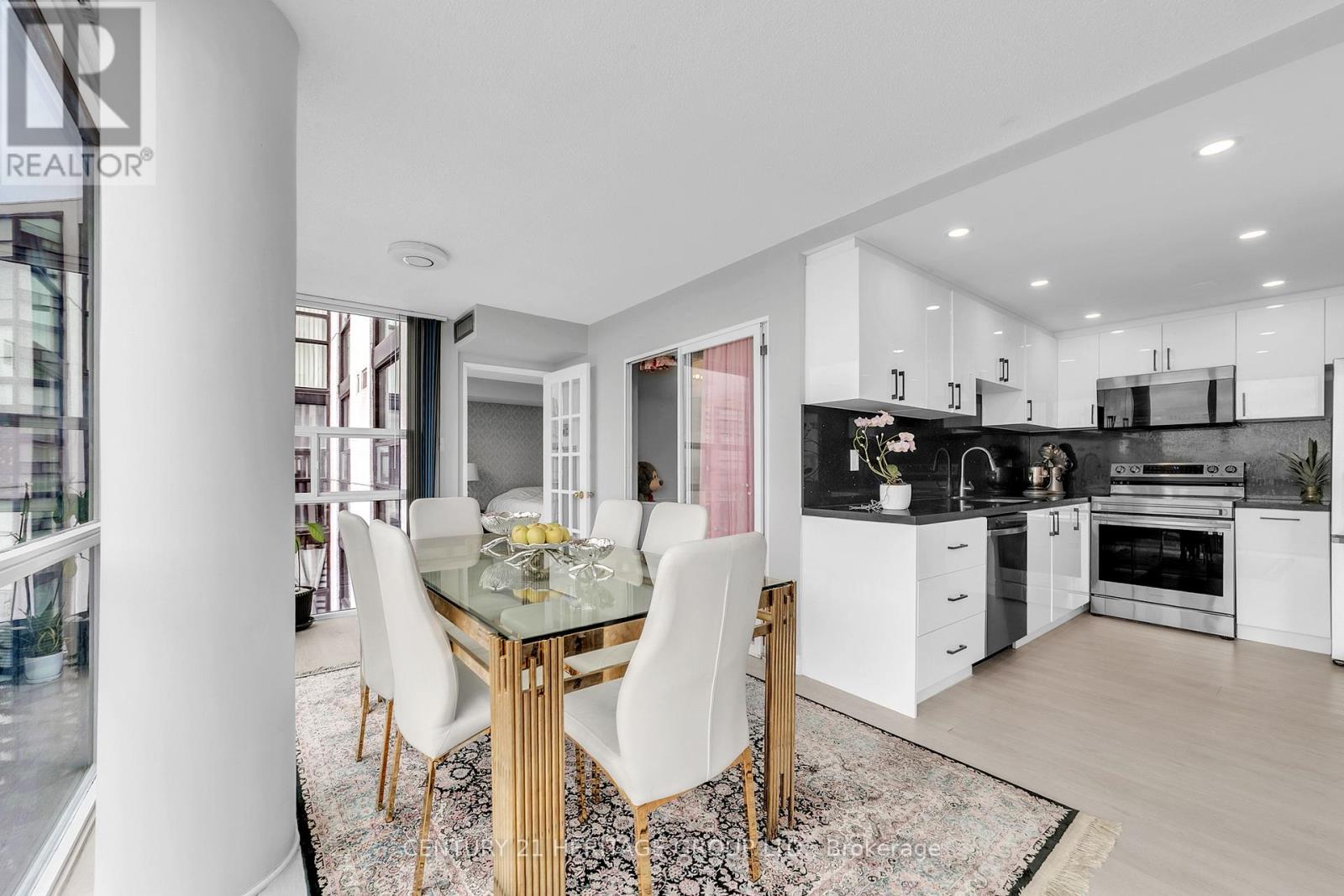 806 - 30 Harding Boulevard W, Richmond Hill, Ontario  L4C 9M3 - Photo 7 - N12996778