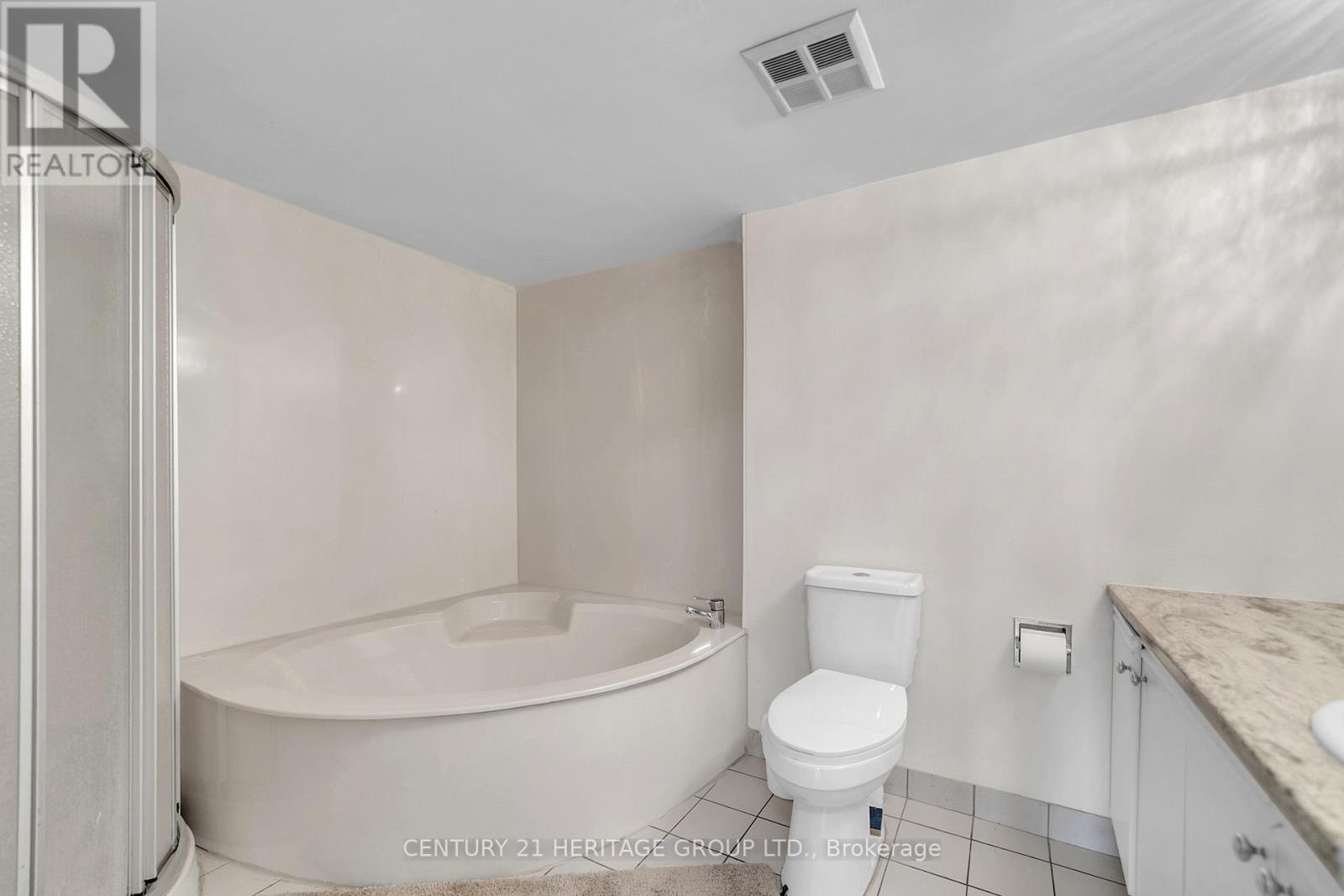 806 - 30 Harding Boulevard W, Richmond Hill, Ontario  L4C 9M3 - Photo 12 - N12996778