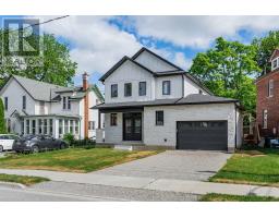 42 RICH AVENUE, Cambridge, Ontario