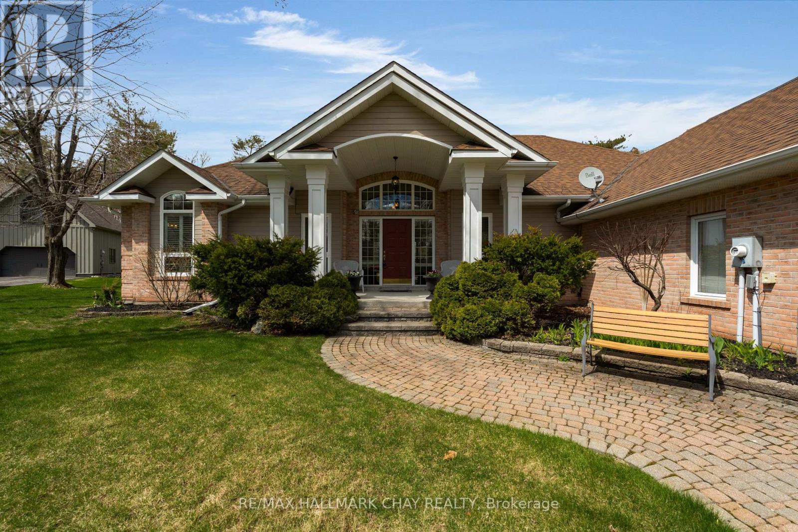 16 Chestnut Lane, Oro-Medonte (Horseshoe Valley), Ontario  L0L 2L0 - Photo 2 - S13457076