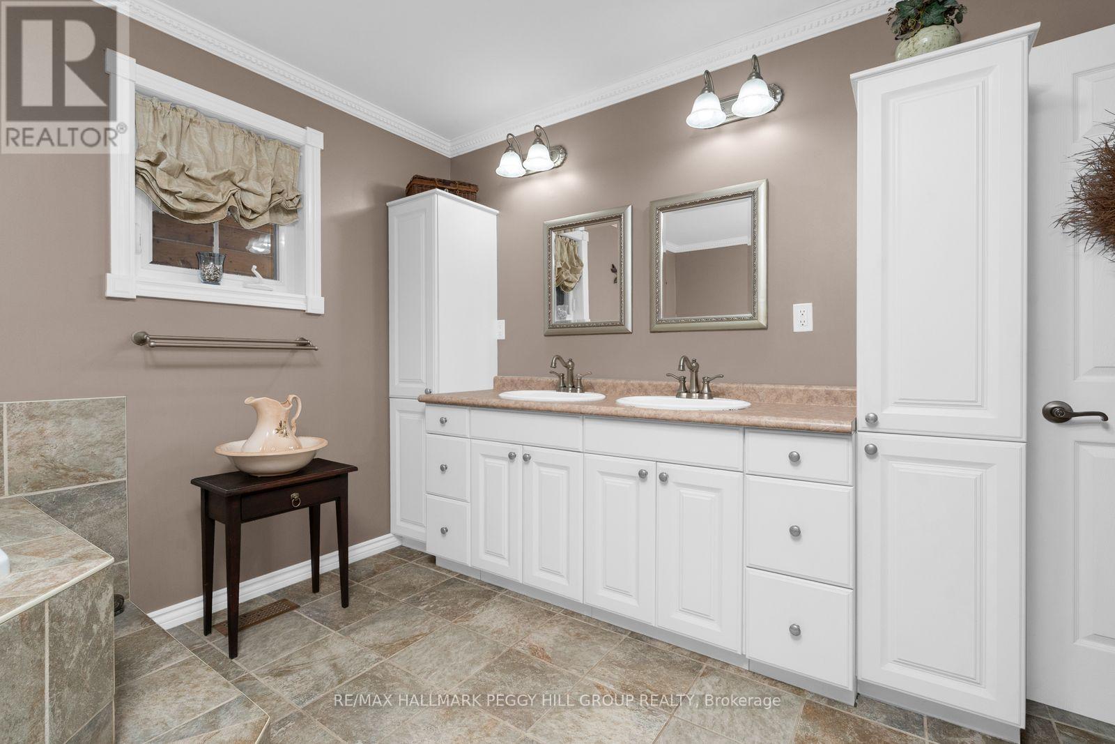 22 O'donnell Court, Penetanguishene, Ontario  L9M 2A6 - Photo 10 - S13457244