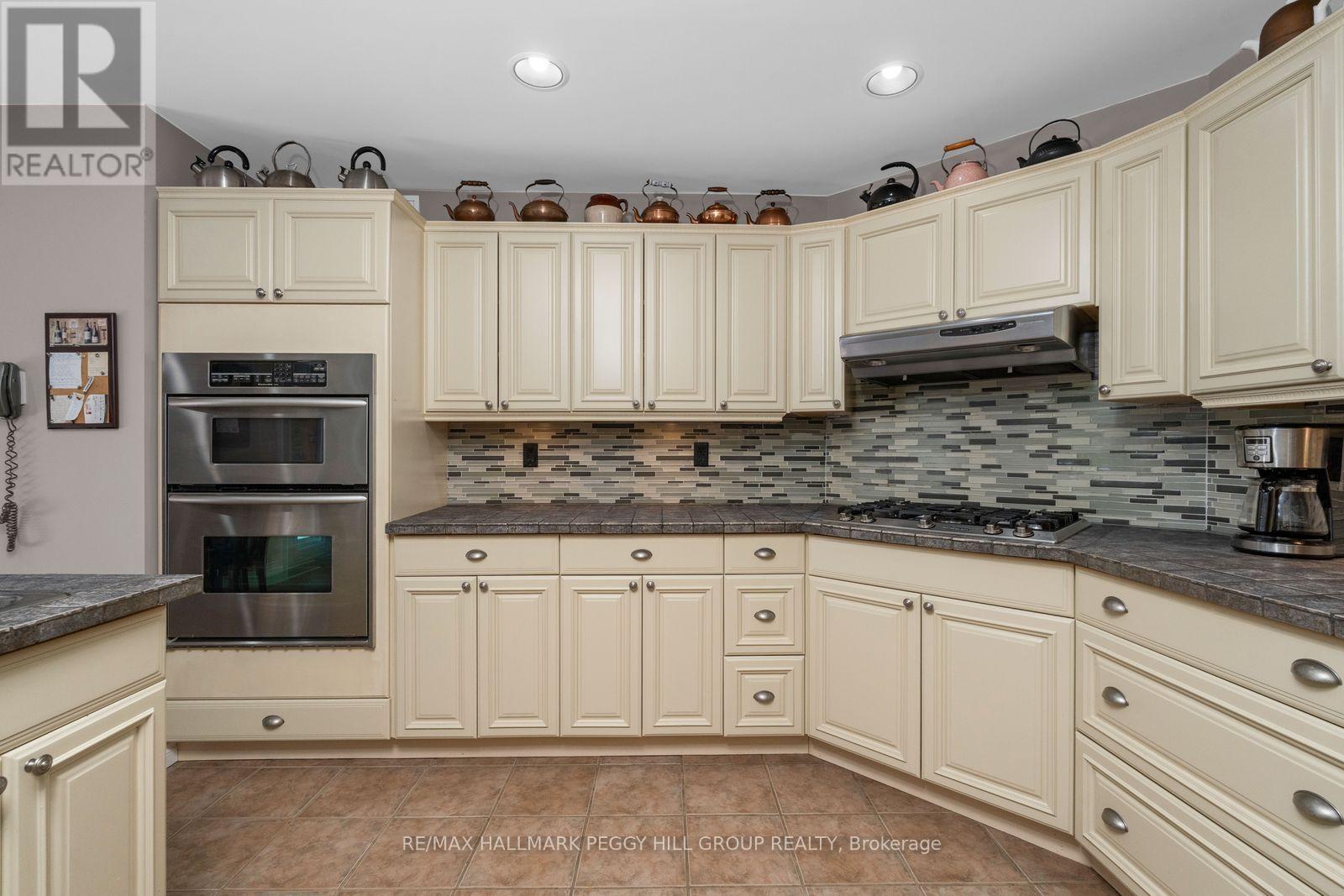 22 O'donnell Court, Penetanguishene, Ontario  L9M 2A6 - Photo 5 - S13457244