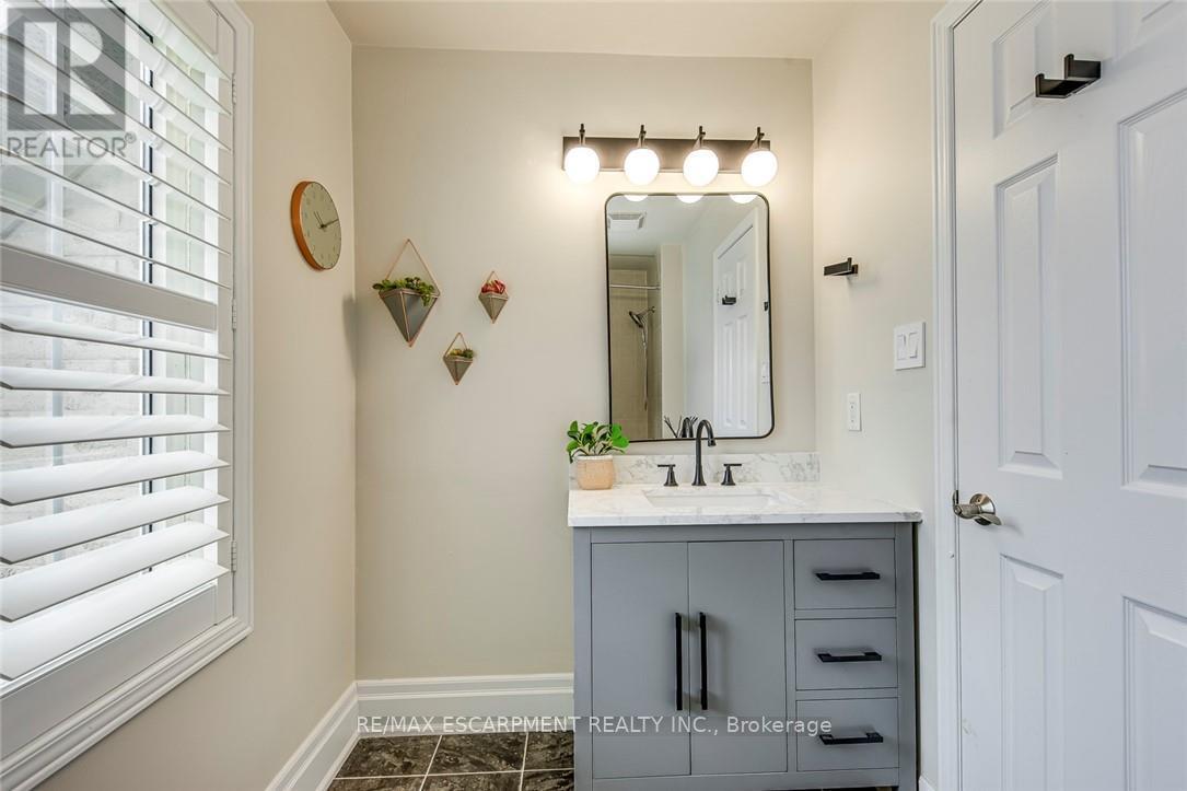 4267 Sarazen Drive, Burlington, Ontario  L7M 4Z2 - Photo 45 - W13209842