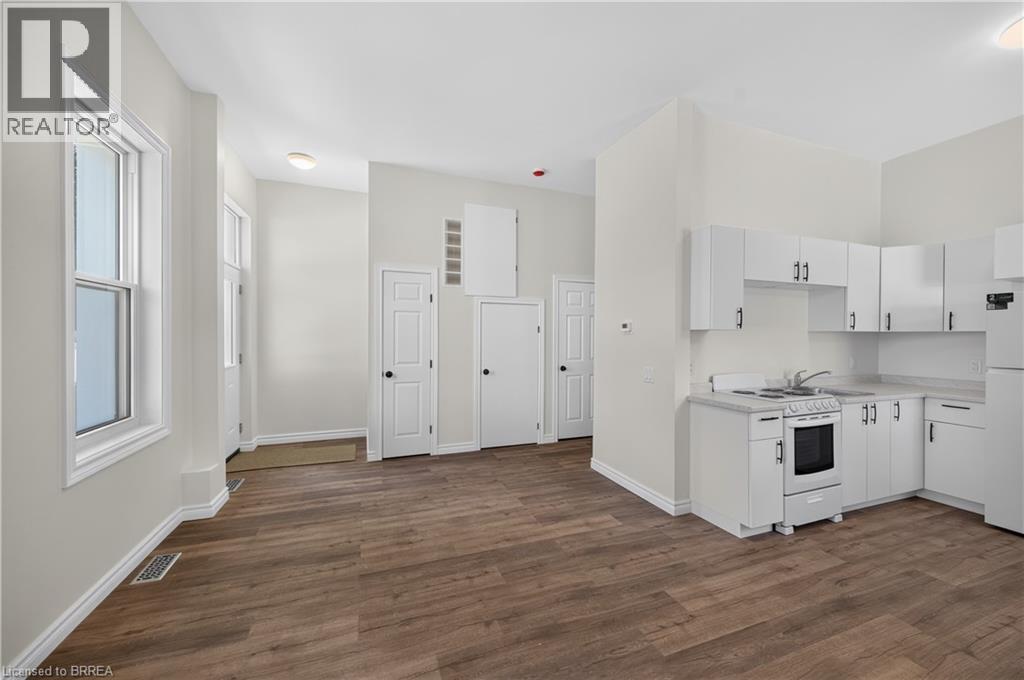 6 Duke Street, Brantford, Ontario  N3T 3T3 - Photo 9 - 40839426