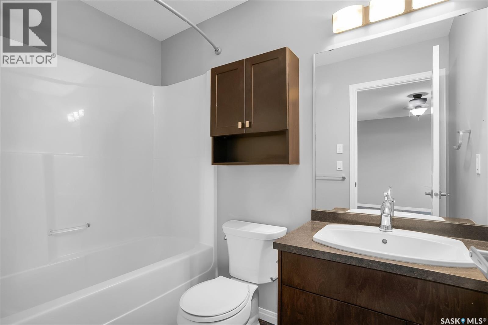 643 Hampton Circle, Saskatoon, Saskatchewan  S7R 0K1 - Photo 18 - SK039750