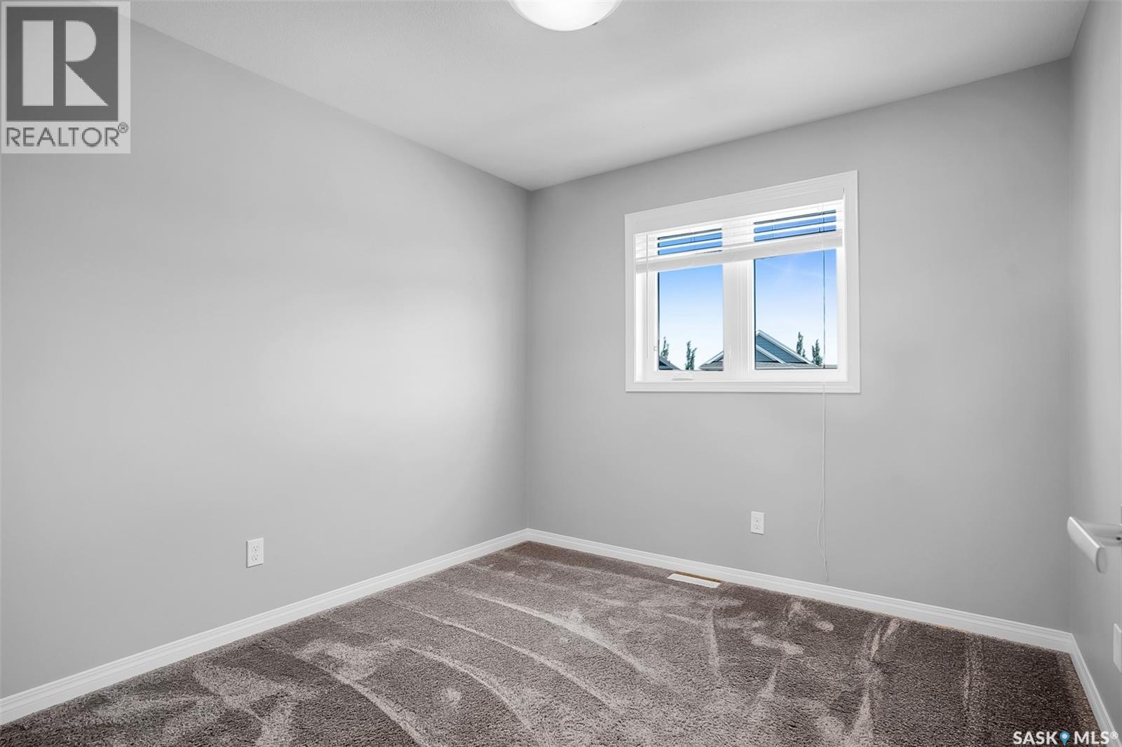 643 Hampton Circle, Saskatoon, Saskatchewan  S7R 0K1 - Photo 24 - SK039750