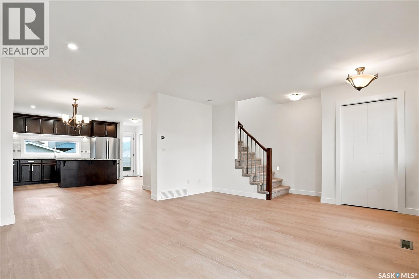 543 Evergreen Boulevard, Saskatoon, Saskatchewan  S7W 0L4 - Photo 6 - SK039499
