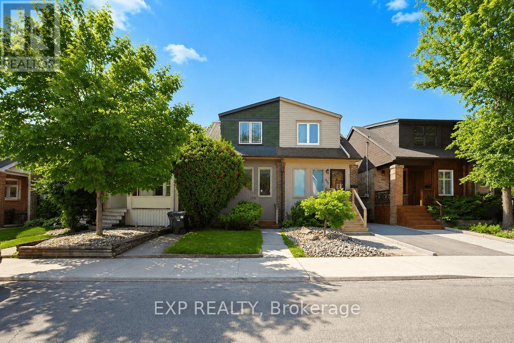 379 DAVISVILLE AVENUE, Toronto, Ontario