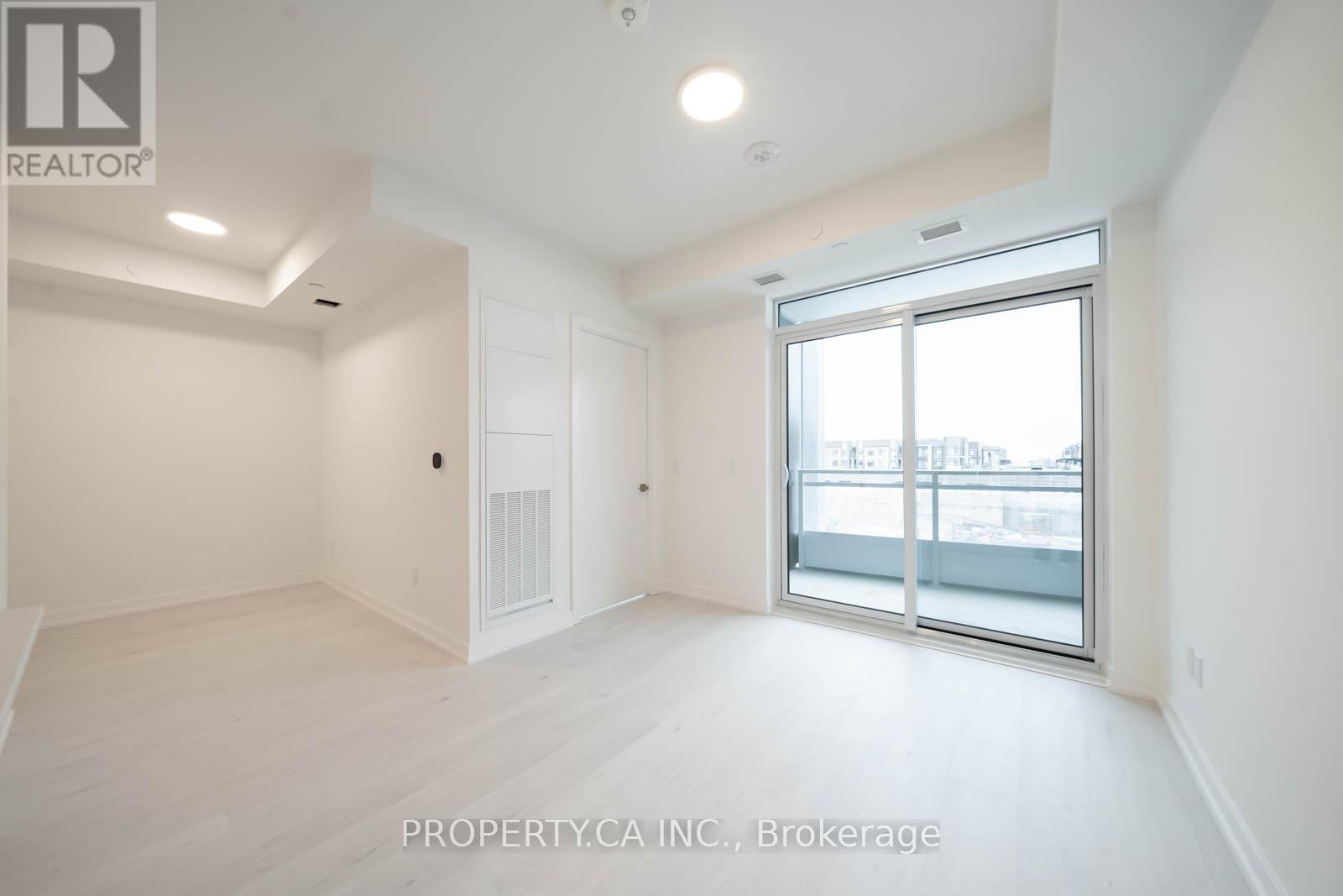 220 - 2501 Saw Whet Boulevard, Oakville, Ontario L6M 5N2 - Photo 2 - W13457146