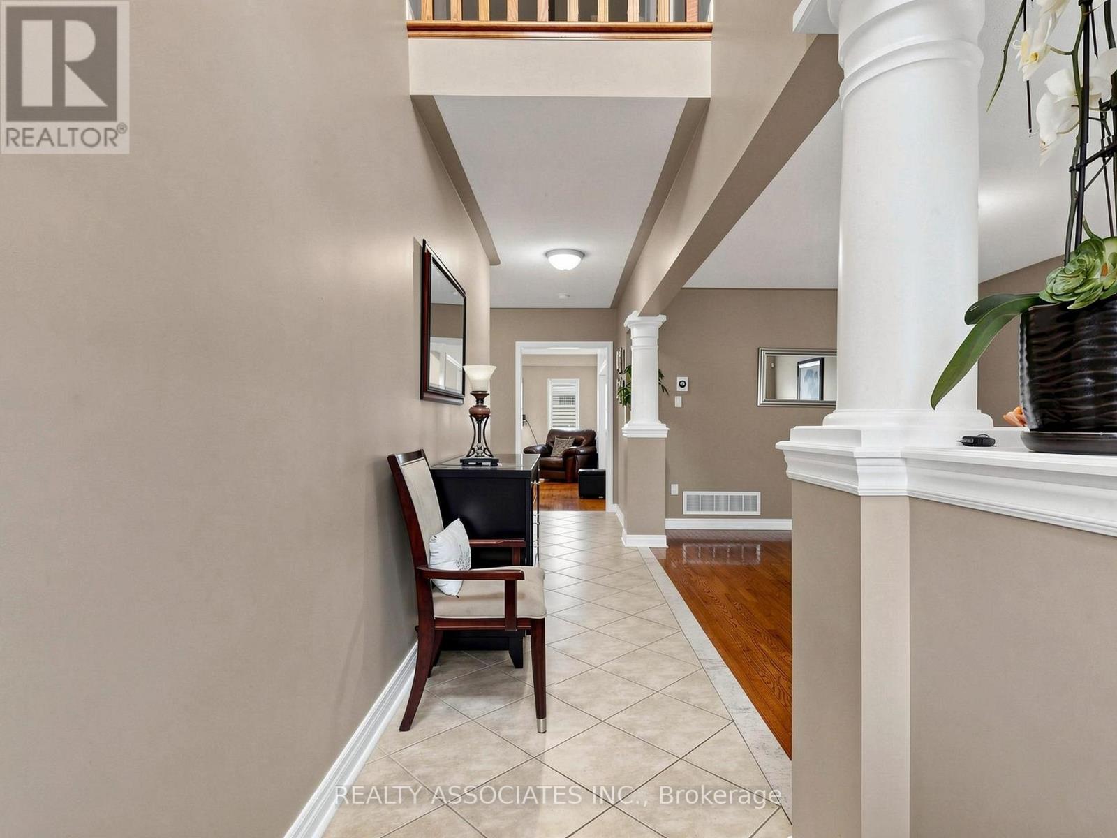 44 Shining Willow Crescent, Brampton, Ontario  L6P 2A2 - Photo 18 - W13457216