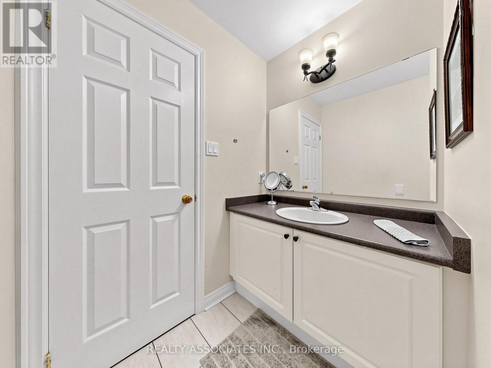 44 Shining Willow Crescent, Brampton, Ontario  L6P 2A2 - Photo 34 - W13457216