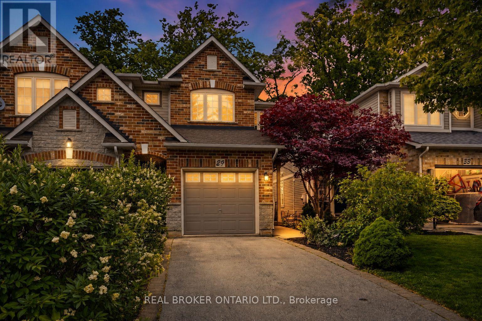 29 SUNNYCROFT COURT, Hamilton, Ontario