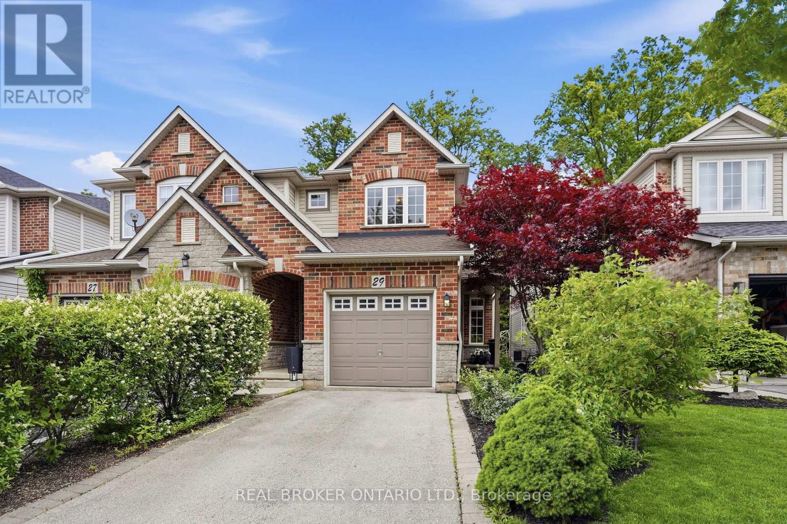 29 Sunnycroft Court, Hamilton, Ontario  L8B 0L3 - Photo 2 - X13457120