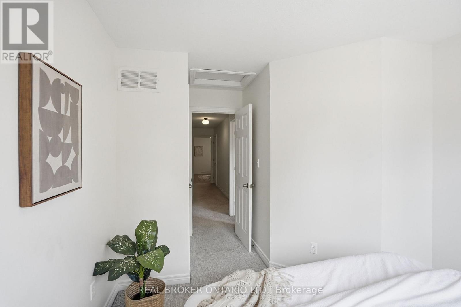 29 Sunnycroft Court, Hamilton, Ontario  L8B 0L3 - Photo 25 - X13457120