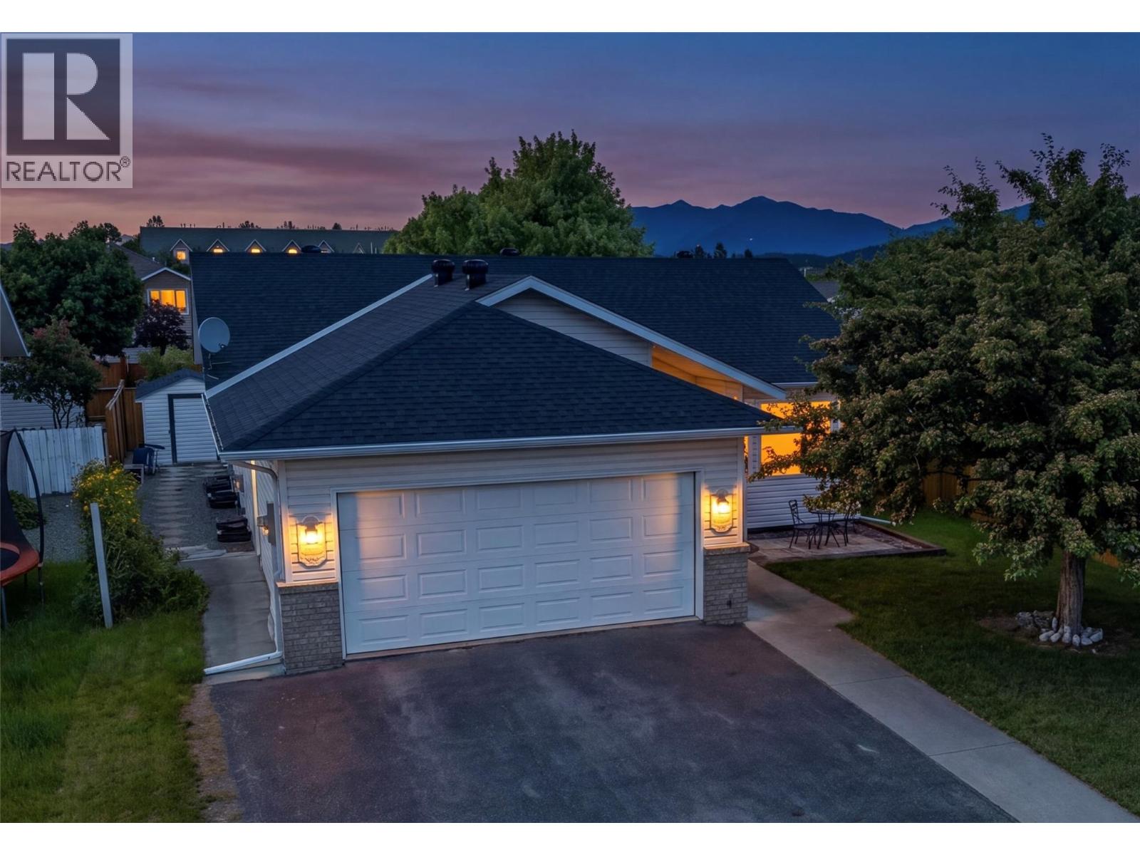 2310 Mt Baker Crescent, Cranbrook, British Columbia V1C 6M1 - Photo 1 - 10391319