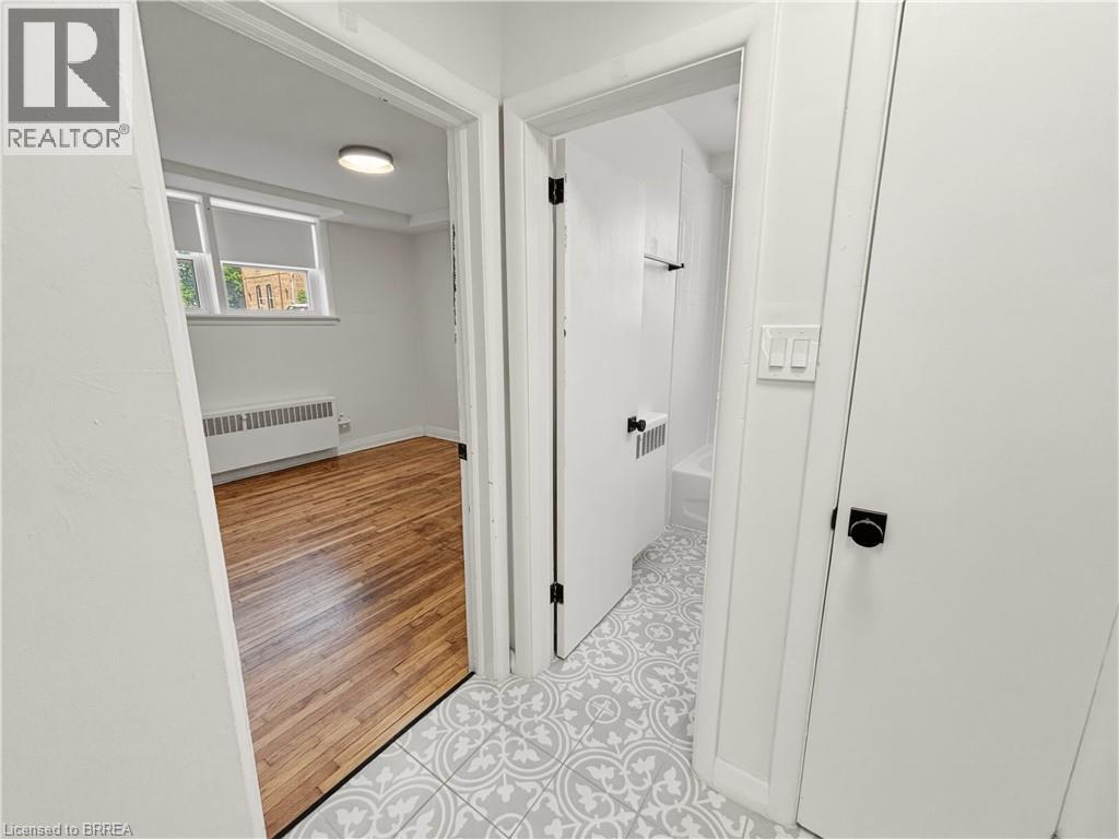 11 Sheridan Street Unit# 1, Brantford, Ontario  N3T 2P7 - Photo 9 - 40839903