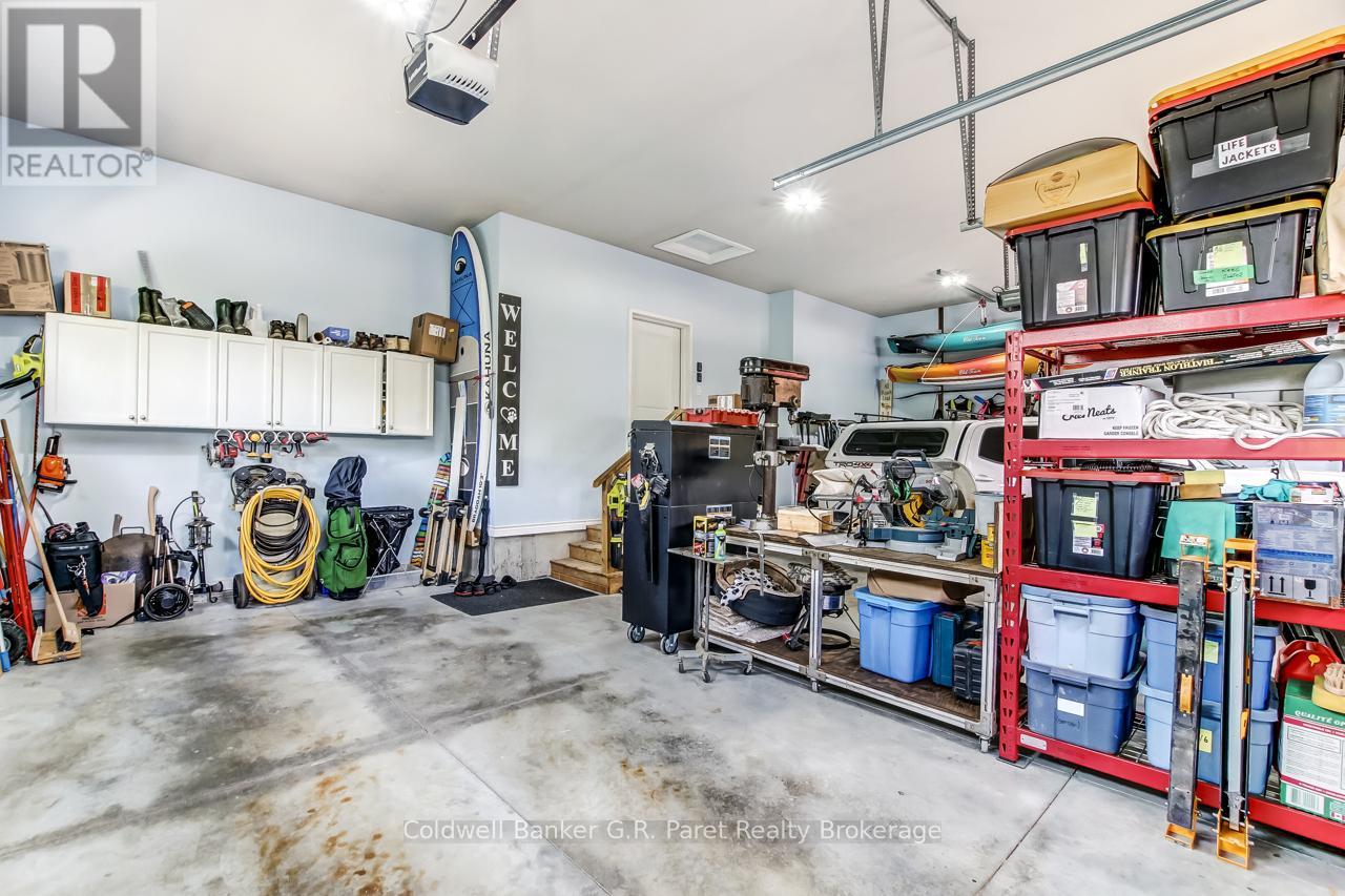 10151 Pinery Bluffs Road, Lambton Shores, Ontario  N0M 1T0 - Photo 43 - X13457530