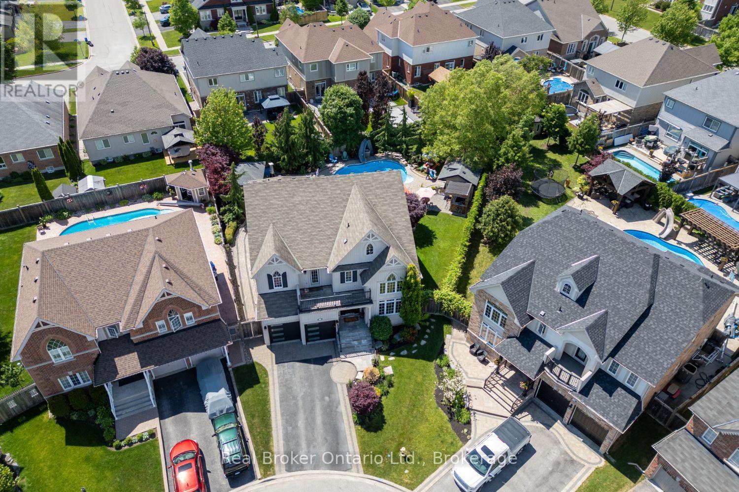 52 Brough Court, Clarington, Ontario  L1C 0B7 - Photo 5 - E13457286