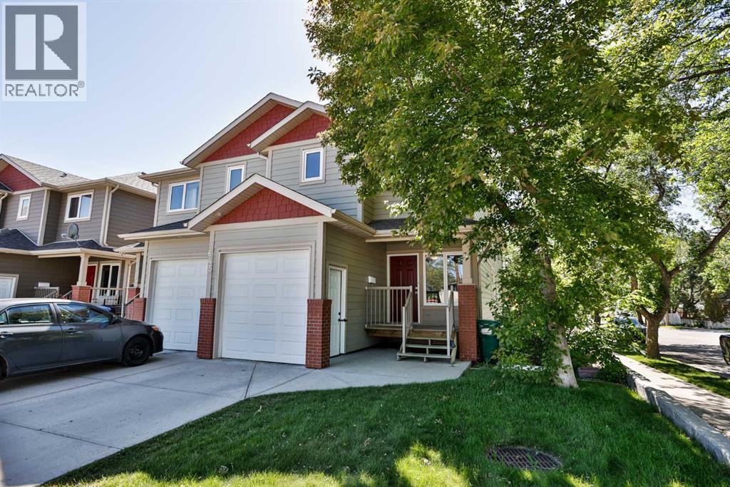 #4, 645 12 A Street N, Lethbridge, Alberta  T1H 2K1 - Photo 1 - A2319388