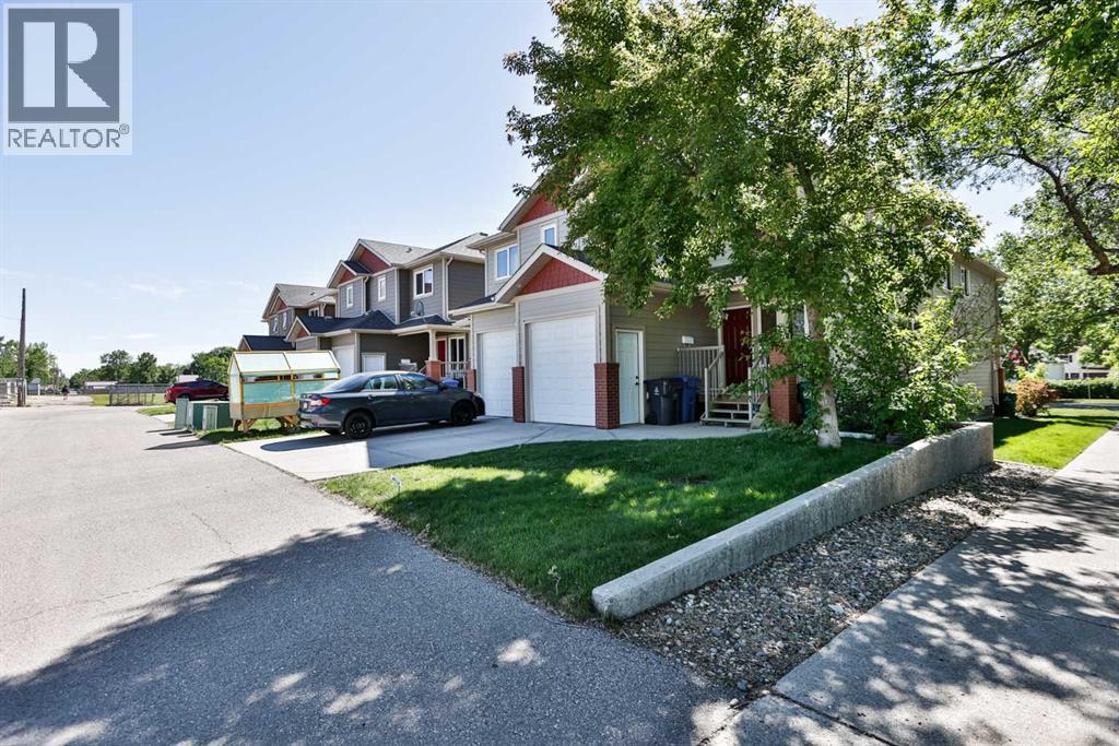 #4, 645 12 A Street N, Lethbridge, Alberta  T1H 2K1 - Photo 2 - A2319388