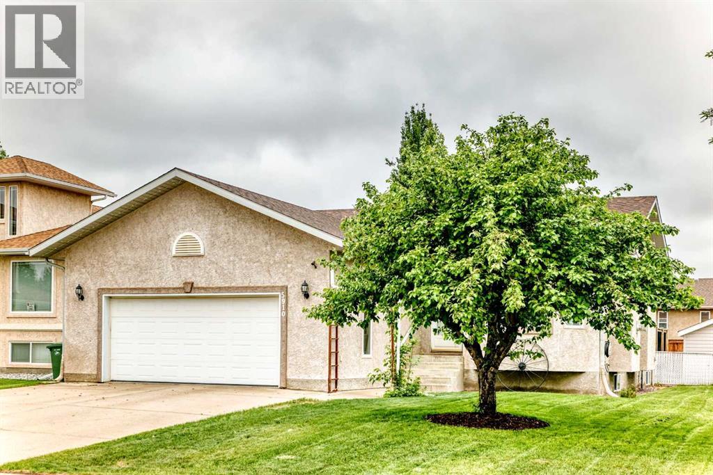 5910 60 Ave, Ponoka, Alberta  T4J 1T7 - Photo 3 - A2318131